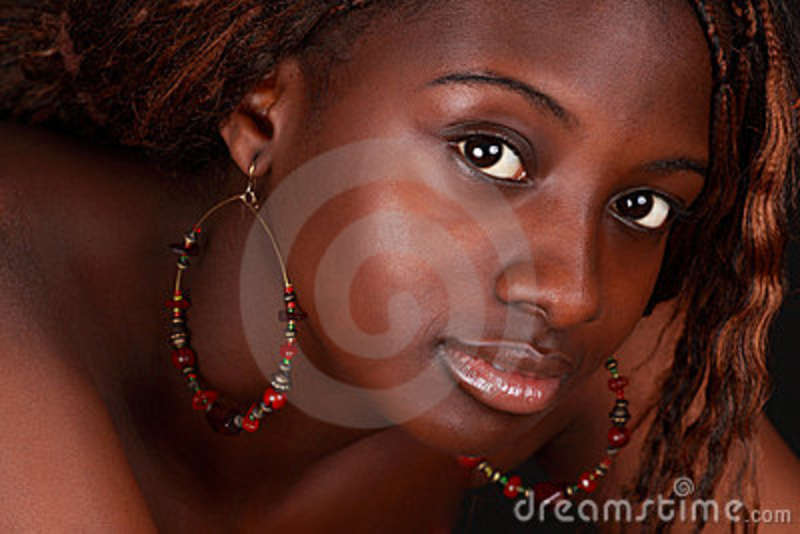 Portrait de fille africaine (Crédit image: www.dreamstime.com)